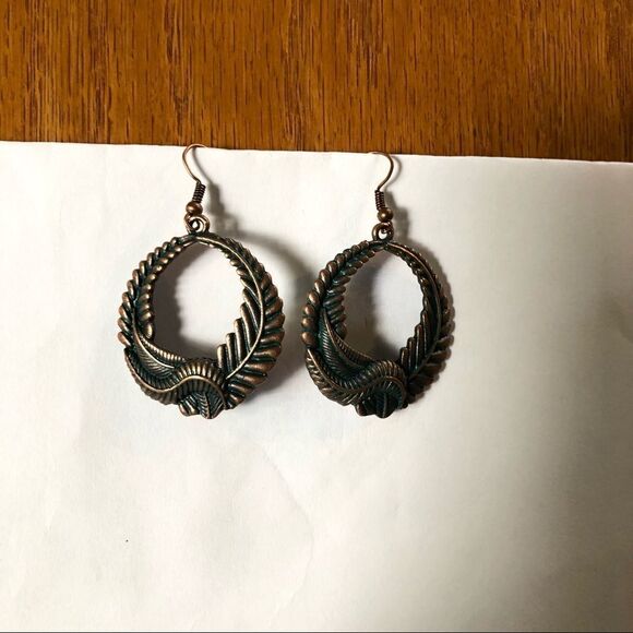 Gothic Antique Style Hoop Earrings (A)94 - Picture 4 of 4